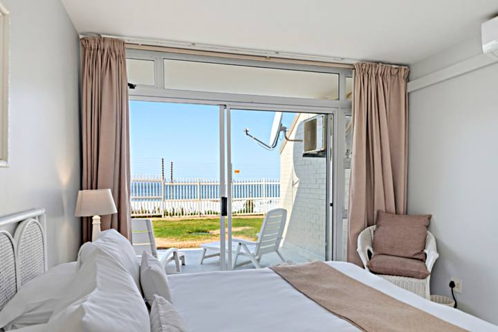Driftwood 1 Main bedroom view
